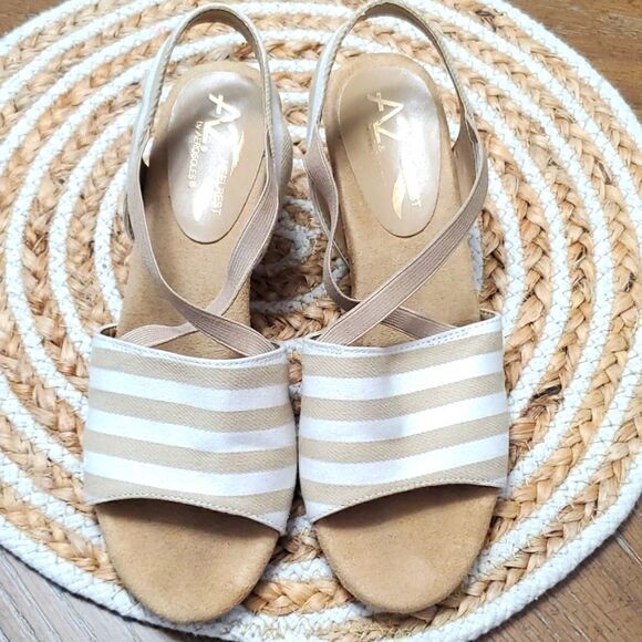 A2 by Aerosoles Women’s Boyzenberry, 6.5 Tan Wedge Sandals - Picture 8 of 10